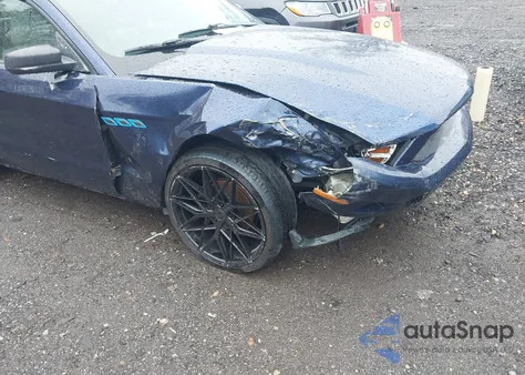 2010 Ford Mustang V6/V6 Premium z USA, uszkodzony, nr VIN 1ZVBP8EN4A5107626